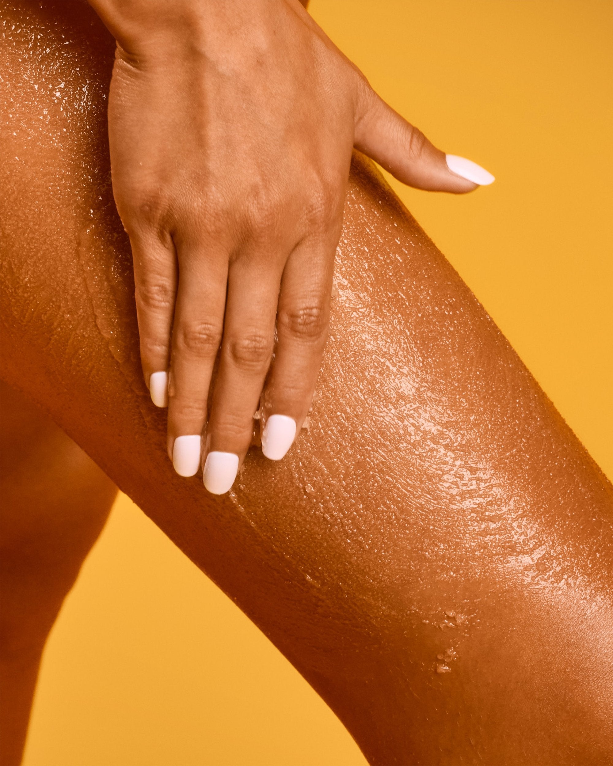 Pumpkin_Spice_Latte_Shea_Sugar_Scrub_apply.jpg