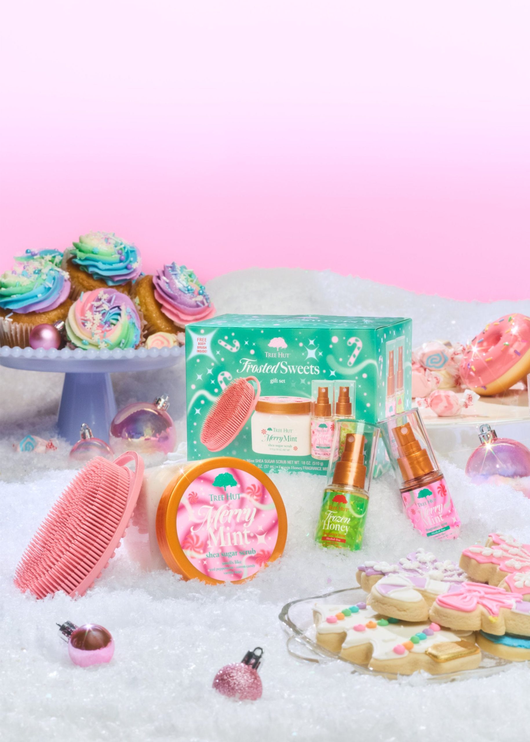 Tree-Hut-FrostedSweetsGiftSet-SecondaryPackaging-DecorativeElements-Holiday26-5x7-11678-scaled-1.jpg