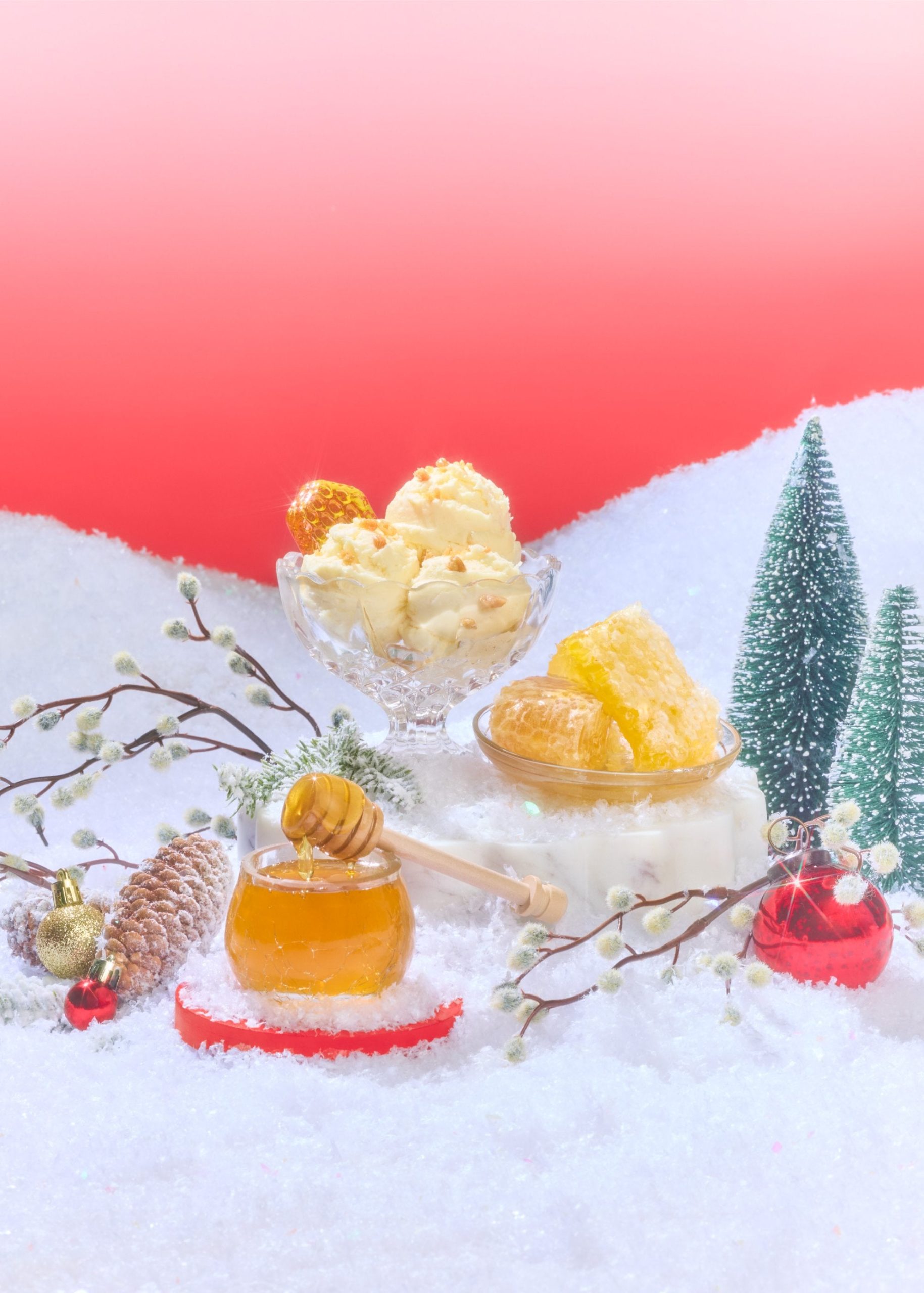 Tree-Hut-FrozenHoney-Ingredients-Holiday26-5x7-8048_1_f1576a3c-6a69-405a-9a8b-779270fb3dce-scaled-1.jpg