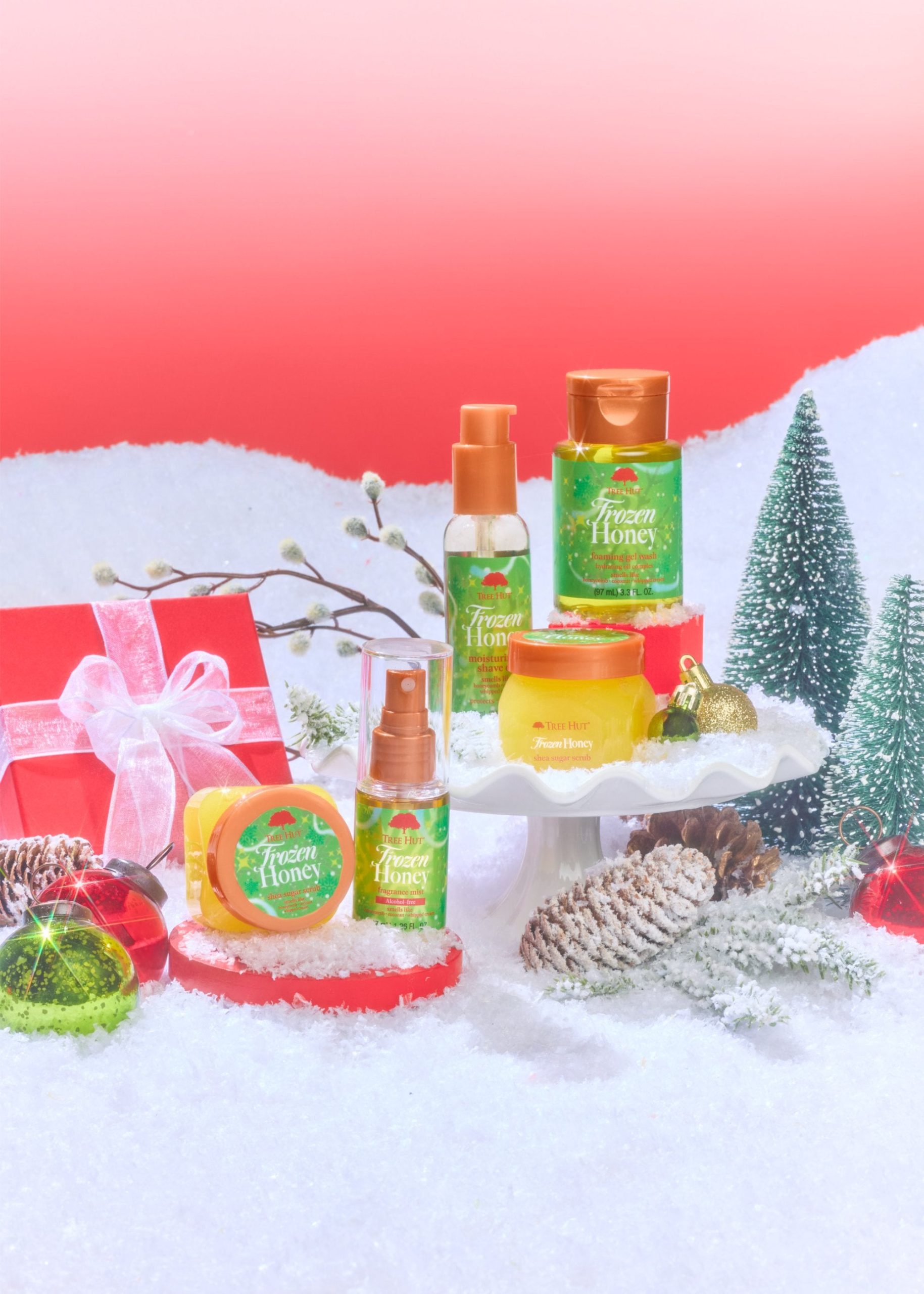 Tree-Hut-FrozenHoney-MiniScentFamily-NoDecorativeElements-Holiday26-5x7-7908_4cac6176-fe5f-4bd0-9c00-3166006fa957-scaled-1.jpg