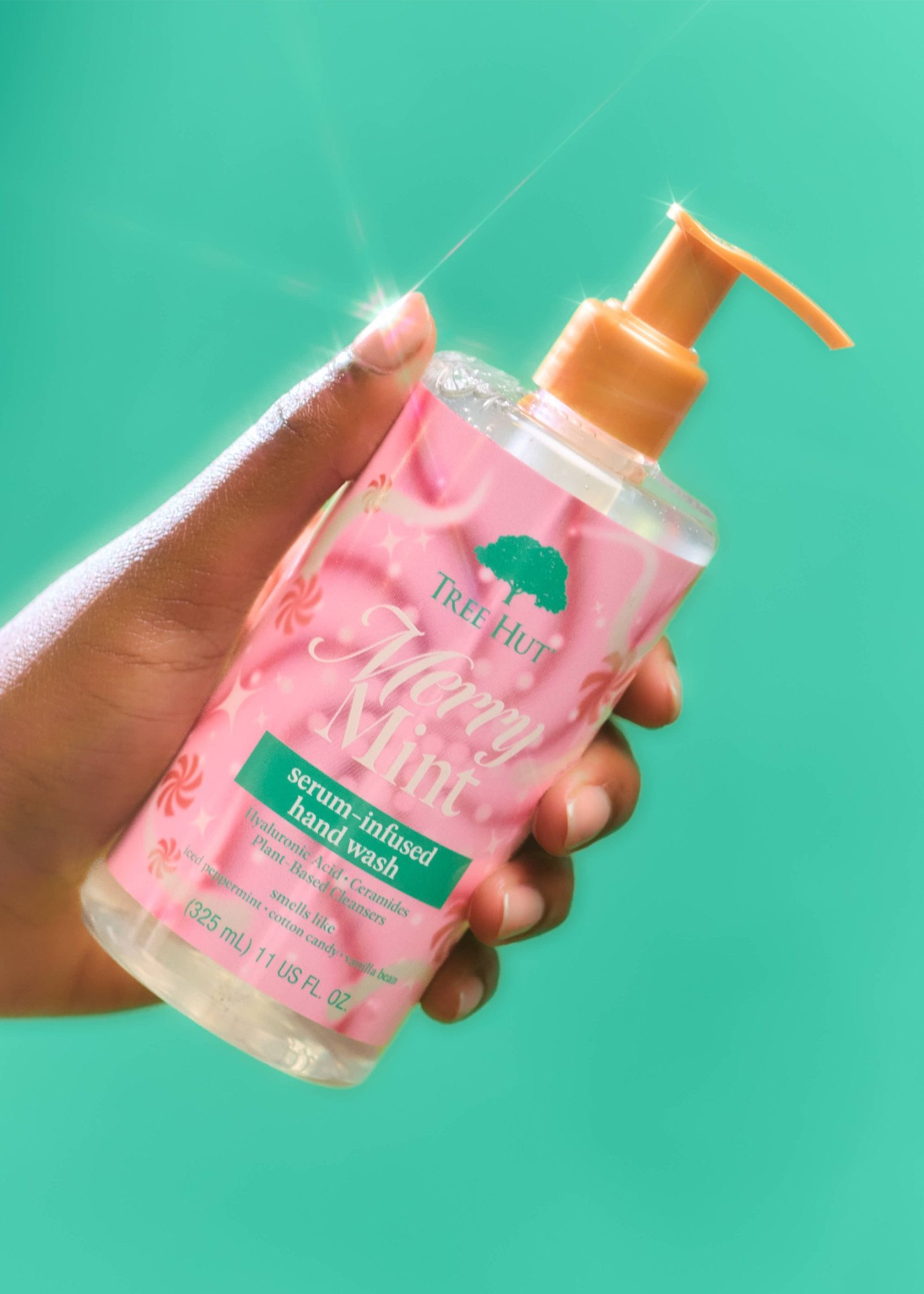 Tree-Hut-MerryMint-HandWash-InHand-Holiday26-5x7-15857-scaled-1.jpg