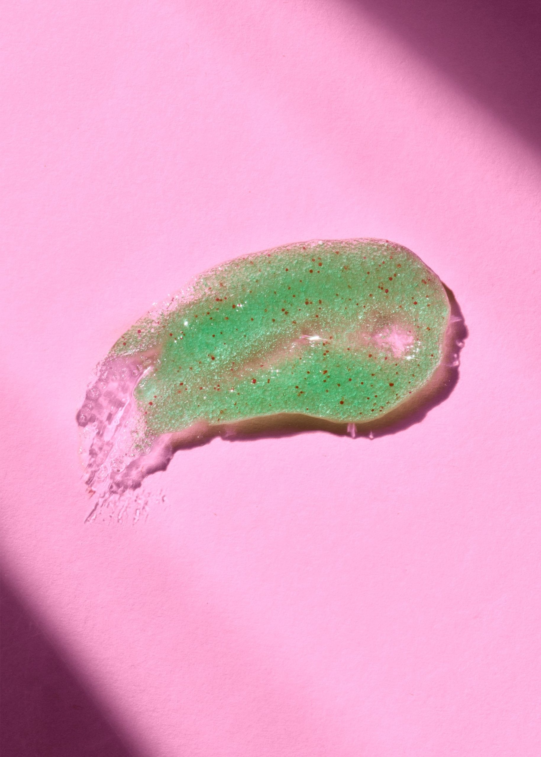 Tree-Hut-MistletoeMagic-SheaSugarScrub-Smear-Holiday26-5x7-12392-scaled-1.jpg