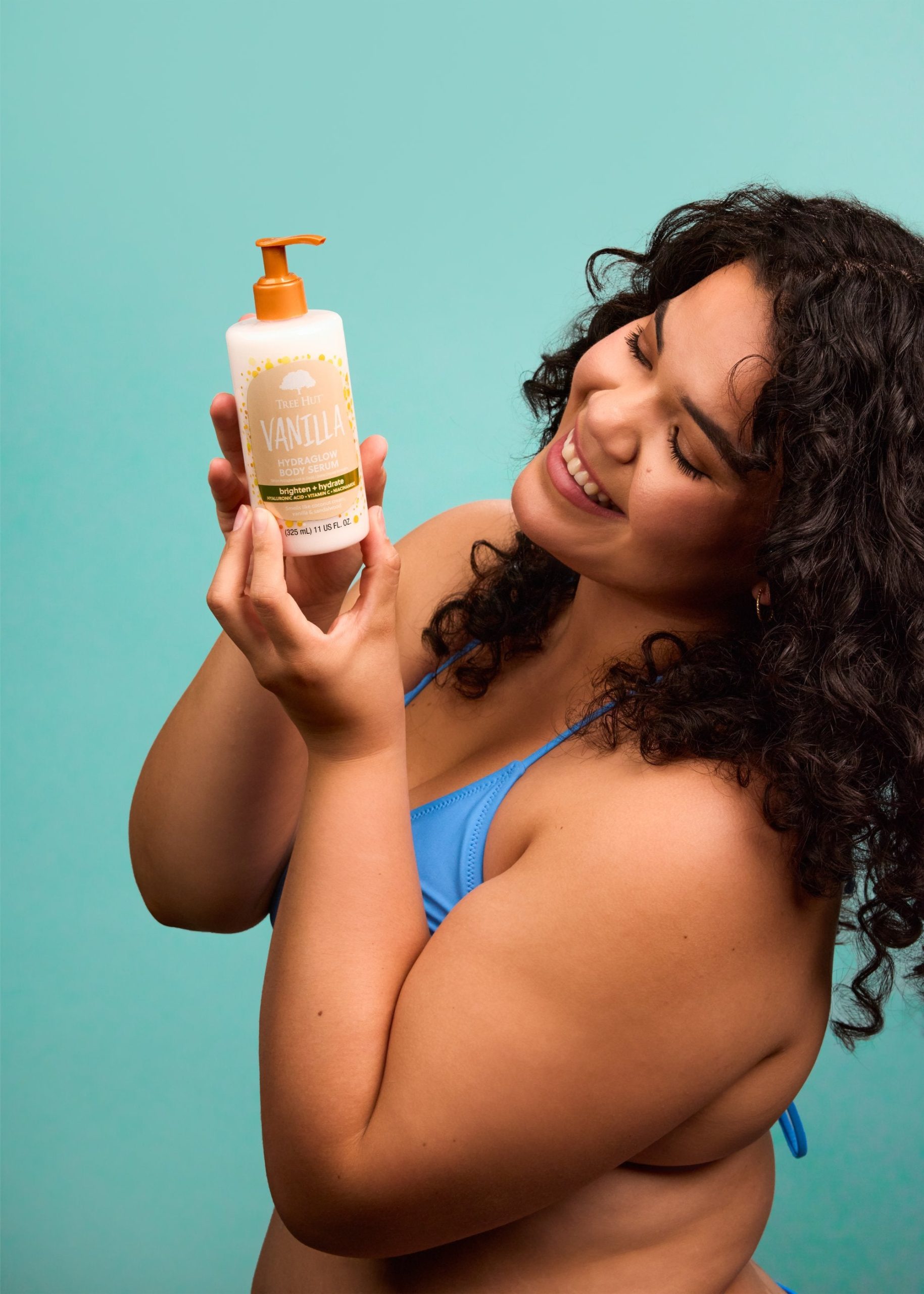 Tree-Hut-Vanilla-HydraglowBodySerum-InHand-Summer25-5x7-0873-2_2f31f7b4-97d8-4061-a611-bccc640a9986-scaled-1.jpg