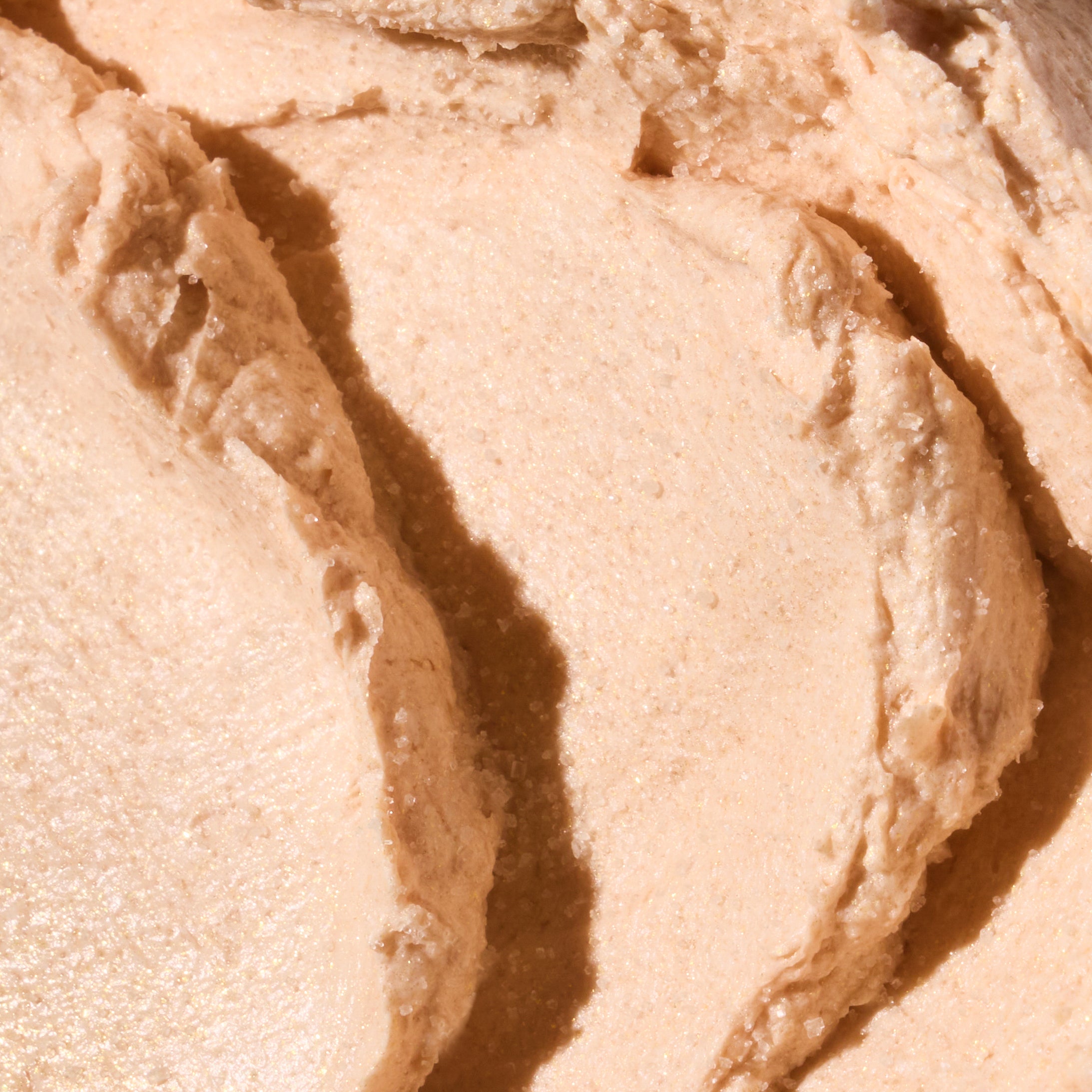TreeHut_CoreRebrand_GoldenVanilla_DailyMoisturizingScrub_Texture_0019_HERO_1x1_e29a9869-e3c7-4a79-ad60-e5b50617172f.jpg