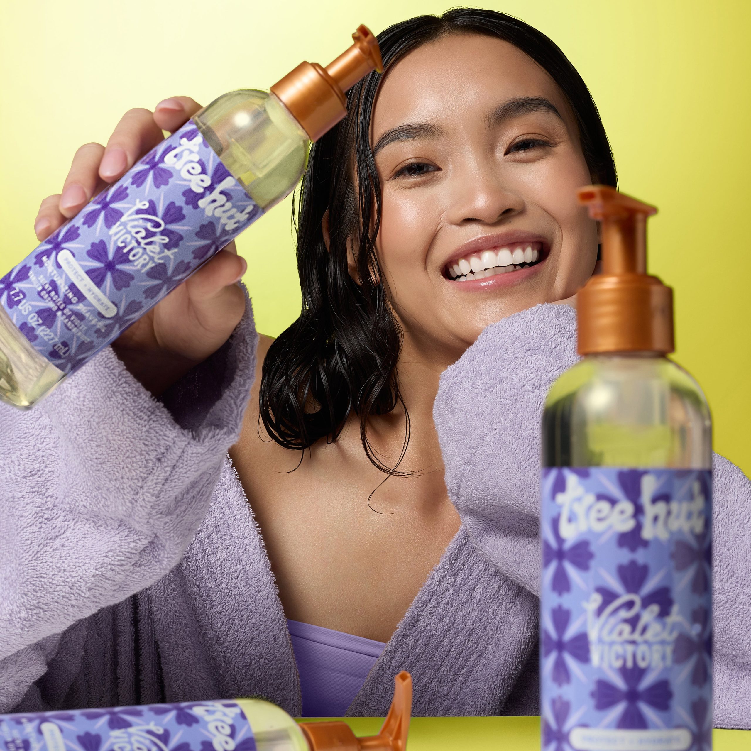 TreeHut_SpringFY26_VioletVictory_ShaveOil_InHand_0026_1x1_105a6739-5a2c-433f-9ca0-288f58c0a55f-scaled-1.jpg