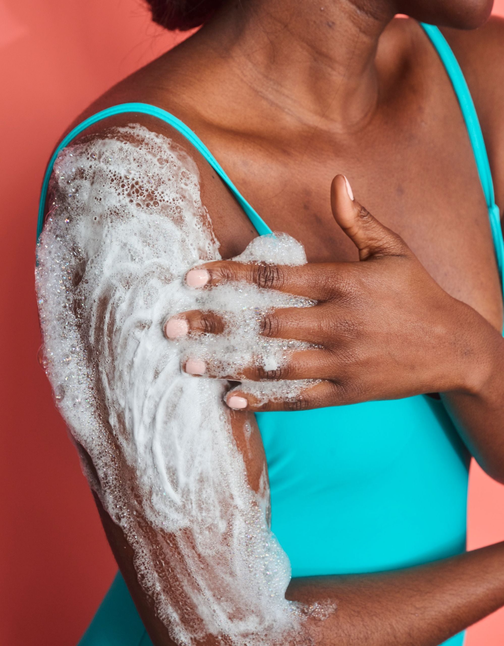 vitamin_c_GelWash_onskin-scaled-1.jpg
